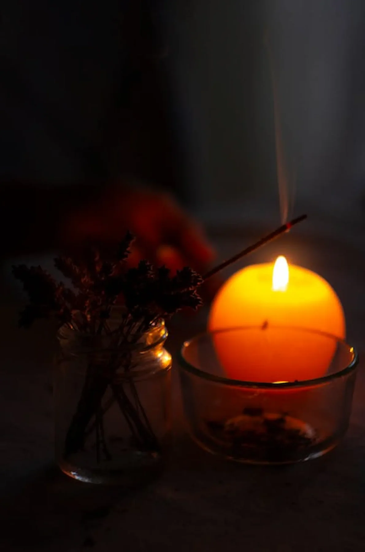 incienso y vela