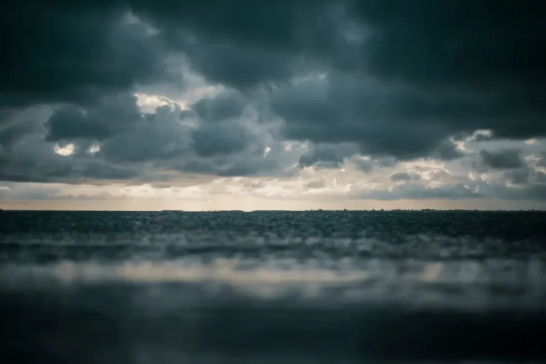 Lluvia sobre el mar